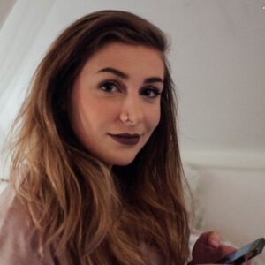 Zoë Peters